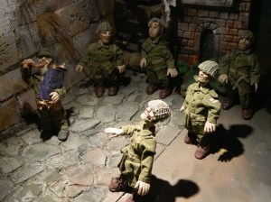 Doll depiction of the 1967 recapture of the Kotel