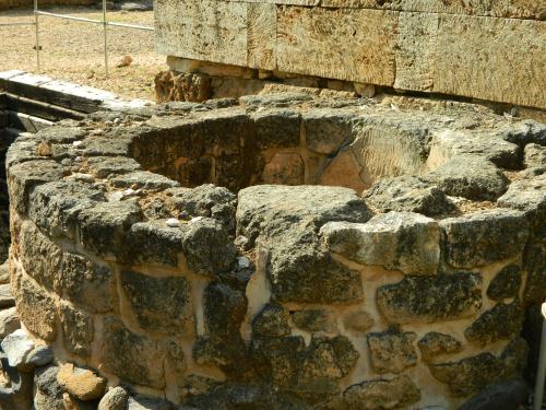 Stone and plaster cistern