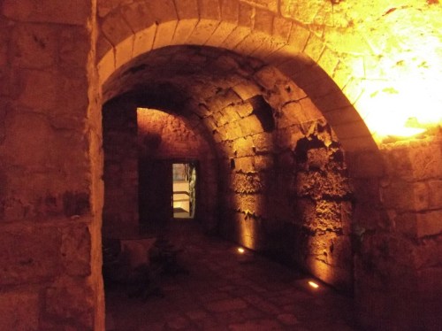 An excavated vault of the Great Bridge from the time of the Temple
