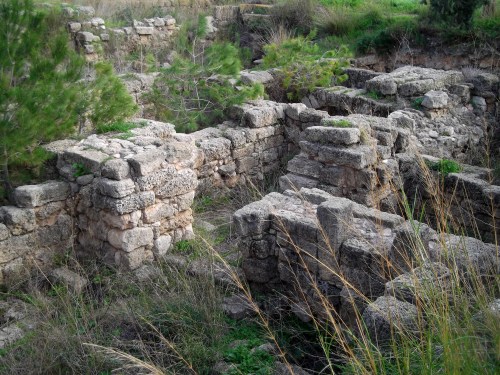 Partially submerged walls