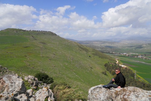 Karnei Hittim as seen from the ruins of Kankuzah